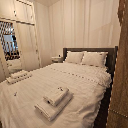 Deluxe Cozy Studios On Central M Eminescu Street #Targu Mures Exterior photo