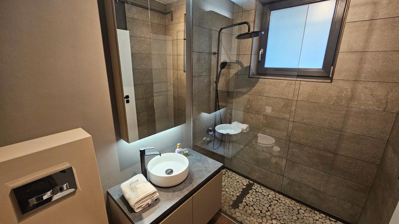 Deluxe Cozy Studios On Central M Eminescu Street #Targu Mures Exterior photo